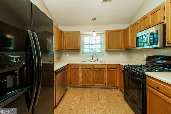 Building Photo - 2327 Wavetree Ln NW