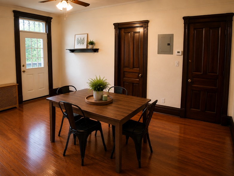 Eat In Kitchen Furnished - 439 37th St