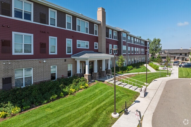 Building Photo - Cranberry Ridge