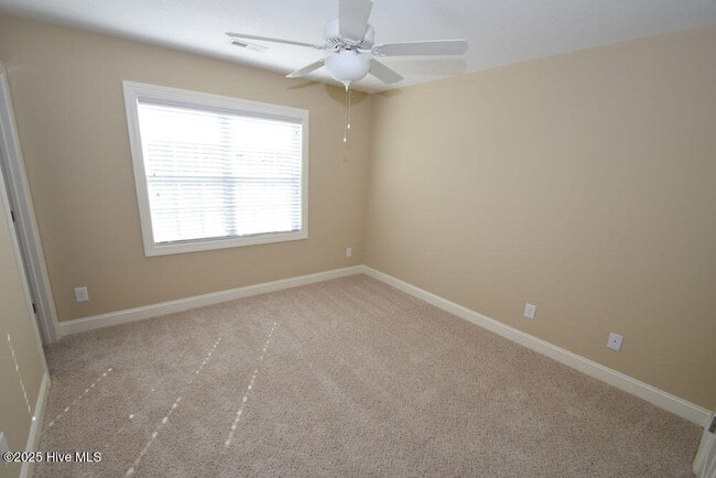 Building Photo - 120 Chandler Dr