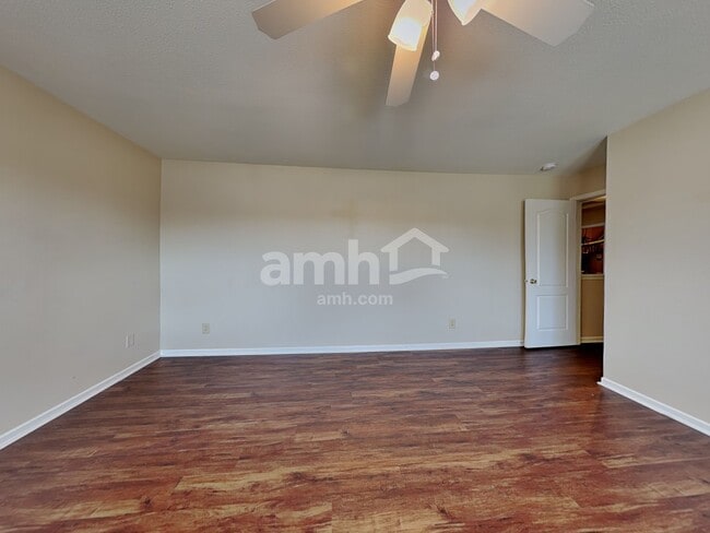 Building Photo - 205 Farm Springs Rd