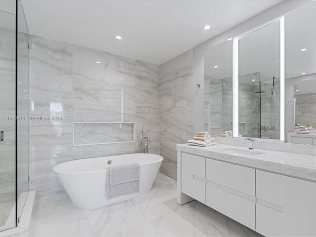 Building Photo - 220 SE Mizner Blvd