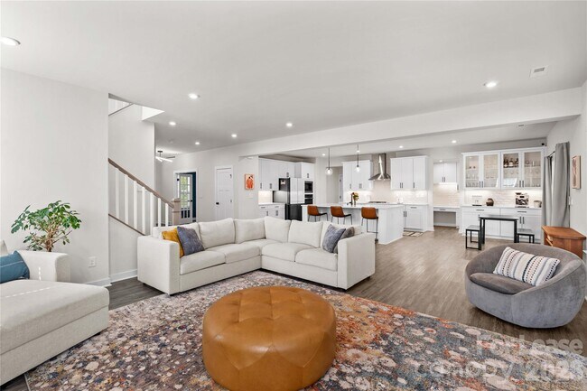 Building Photo - 14321 Sunnyhill Grove Rd