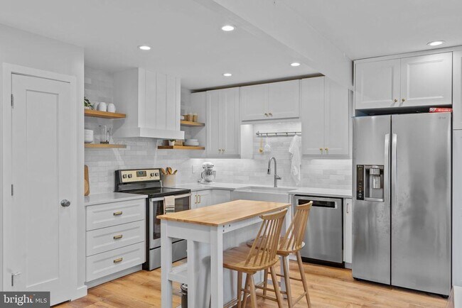 Building Photo - 1232 Peggy Dr