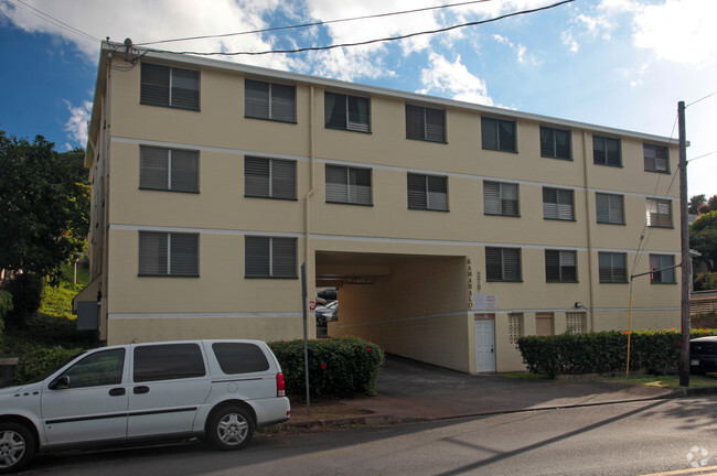 Building Photo - Makiki Tradewinds