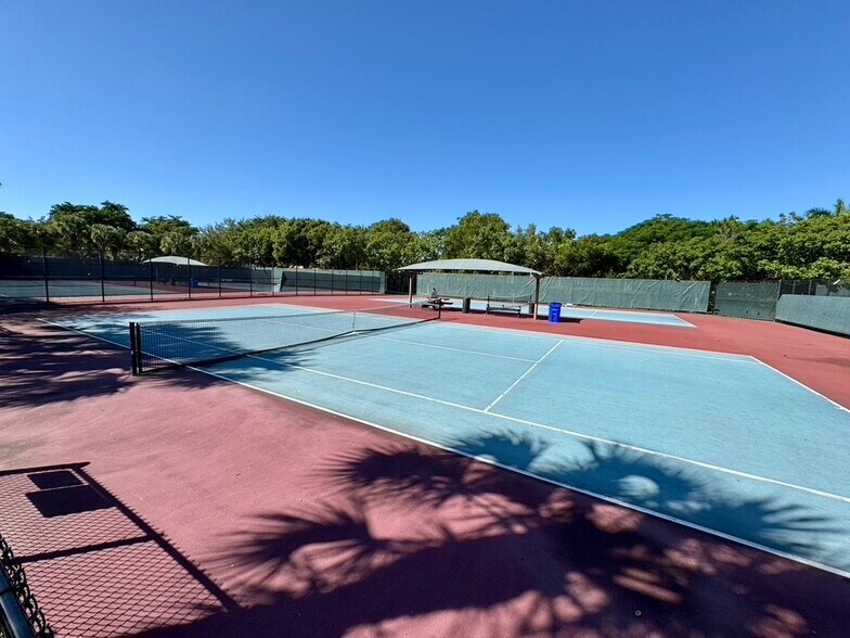 Tennis Courst - 933 Cypress Grove Dr