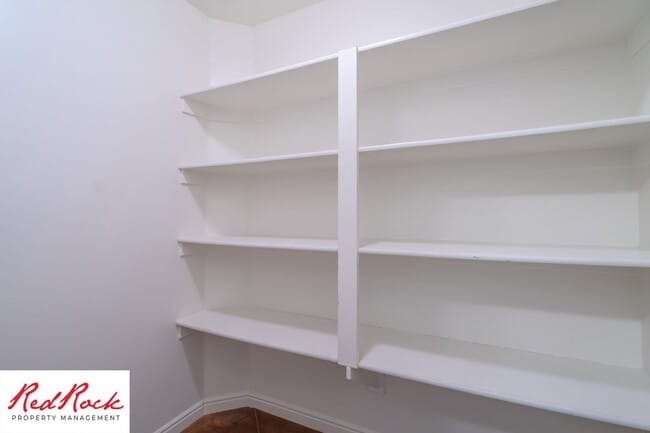 Building Photo - 2801 E 450 N