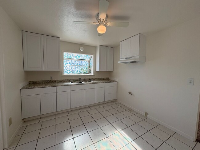 Building Photo - 2 WEEKS FREE RENT December Special - Beautifully Remodeled 2 Bed, 1 Bath Home!