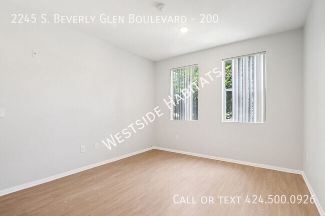 Building Photo - 2245 S Beverly Glen Blvd