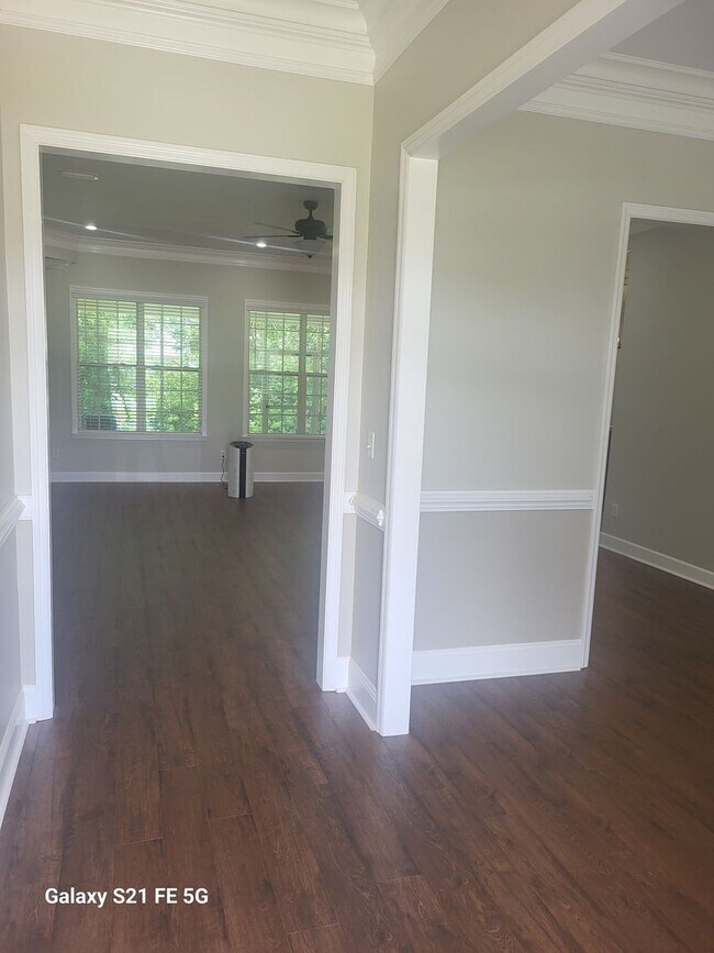 Building Photo - 5196 Carlton Ridge Cir