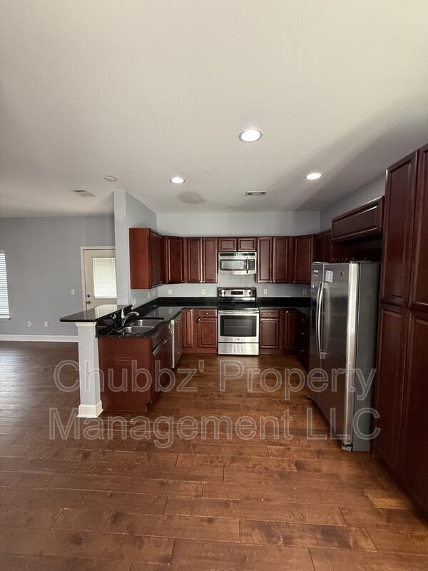 Building Photo - 4 Kaminsky Ln