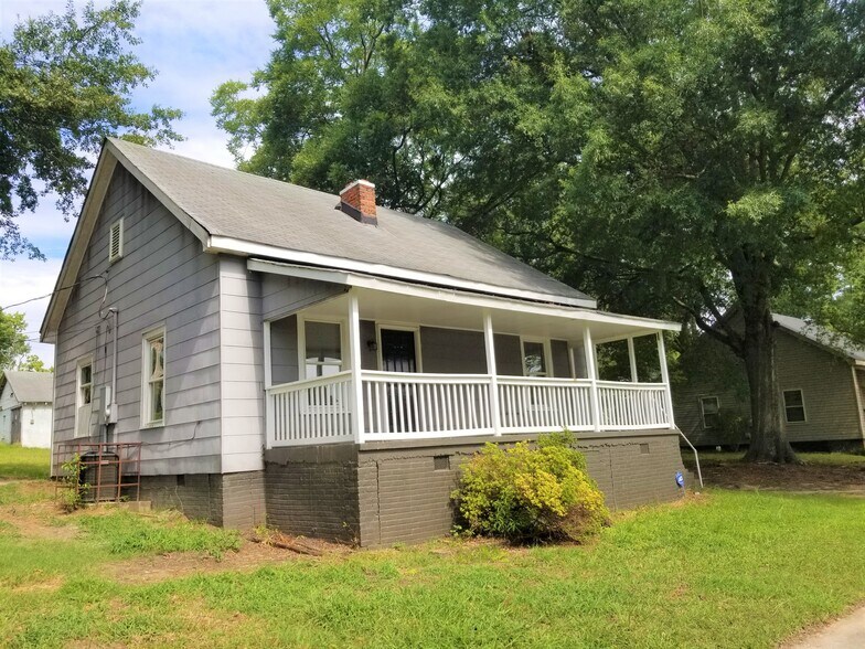 Building Photo - 12 N YMCA ST