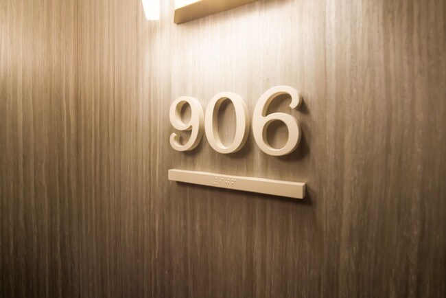 Building Photo - 1Bd/1Ba Seattle Condo