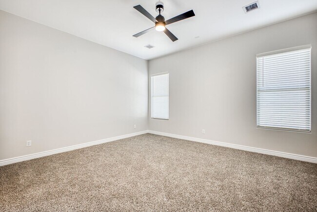 Building Photo - Beautiful East side House 4 bed-2.5 baths, part of The Club that includes Swimming Pool, Gym, Ten...