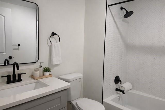 Building Photo - 3426 Harrison Rd