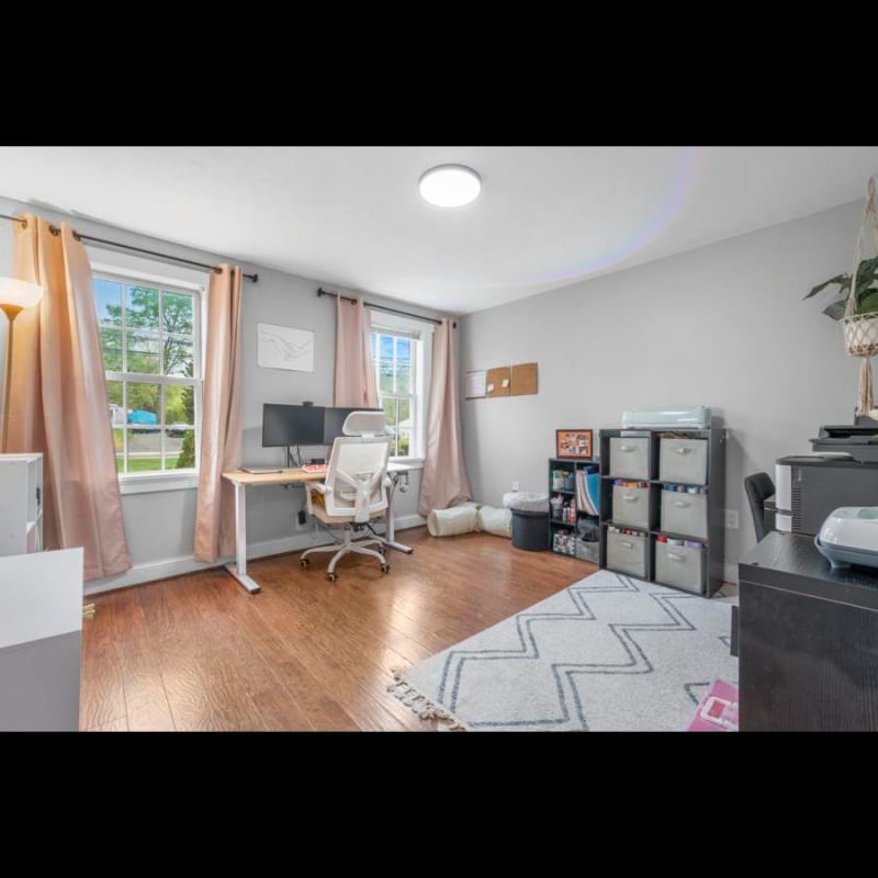 Building Photo - 15 Hackmatack St