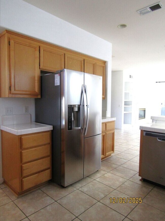 Building Photo - Beautiful 4 Bed 3 Bath Single Family Home in Santa Rosa- $3,250 per month!