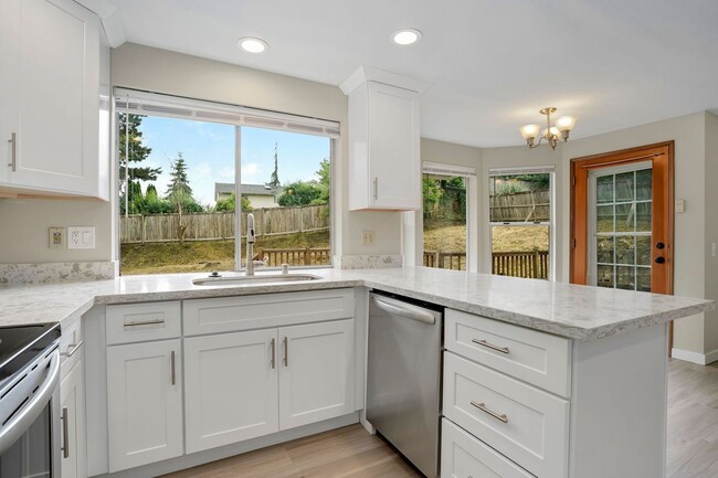 Building Photo - 3 Bedroom Home in Lake Stevens!