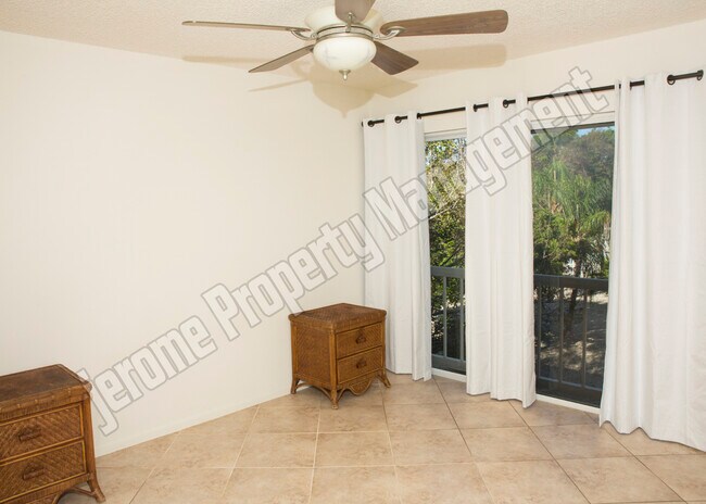Building Photo - 98442 Windward Ave