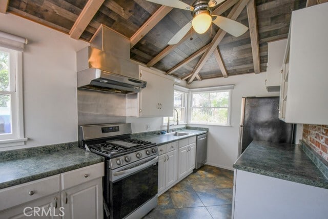 Building Photo - 531 Monterey Dr