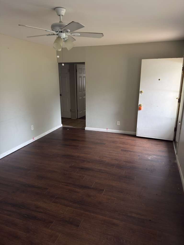 Building Photo - 10104 Ventura Dr