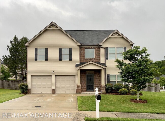 Primary Photo - 4 br, 2.5 bath House - 2700 Feldspar Way