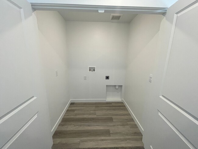 Building Photo - Beautiful New 4-Bedroom, 3-Bathroom Townhouse