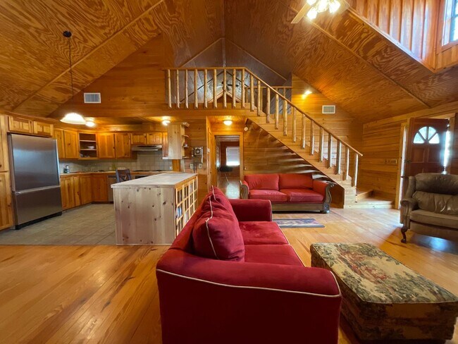 Building Photo - Gorgeous 2 Bedroom, 2 1/2 Bath Home  with BONUS room in Sunrise Beach, TX.