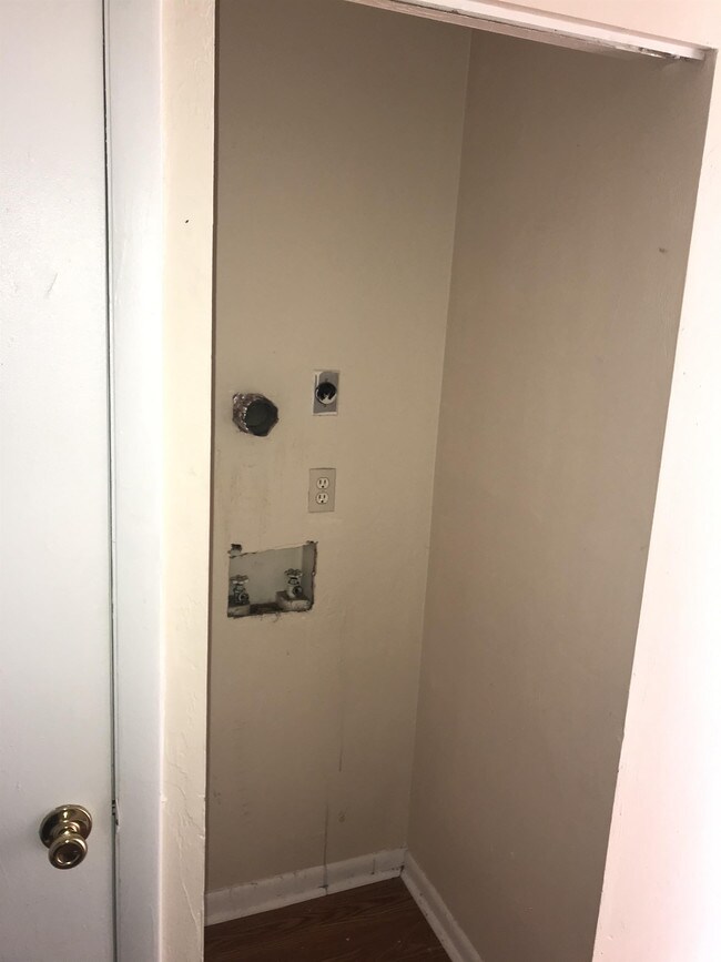 Building Photo - 2944 Jackson St