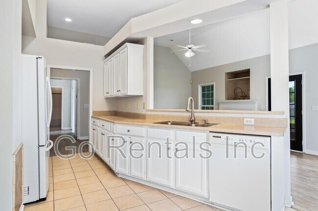 Building Photo - 117 Camden Lake Dr