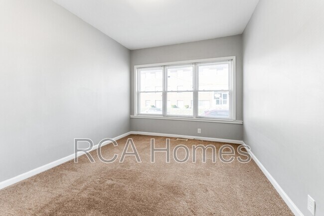 Building Photo - 2435 Shelby St