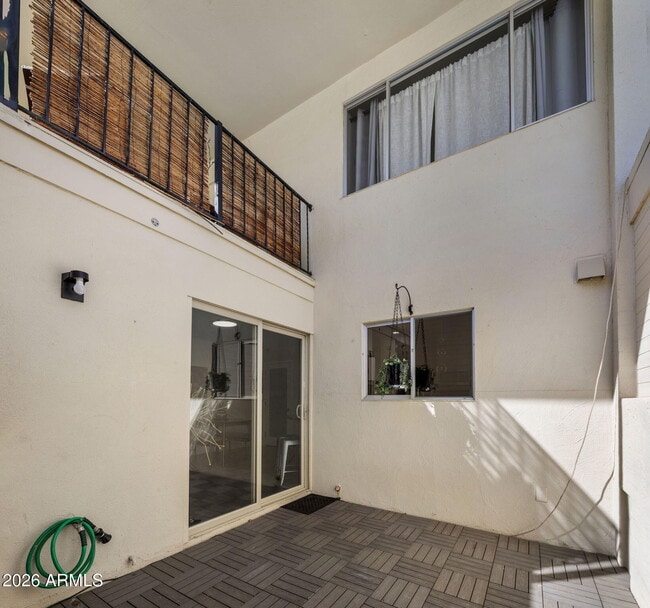 Building Photo - 8633 E Monterosa Ave