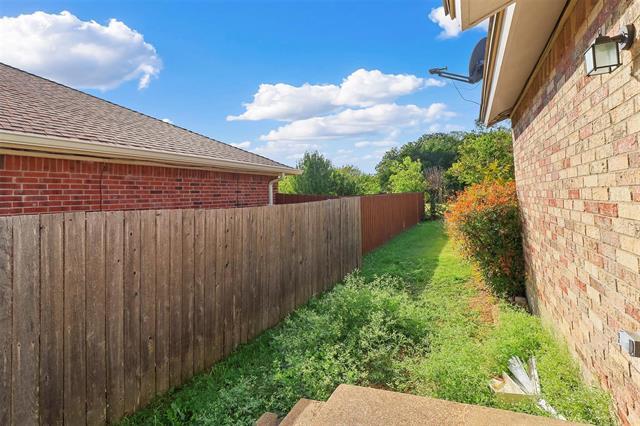 Building Photo - 807 Ash Ln