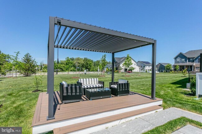 Building Photo - 41355 Tarragon Leaf Dr