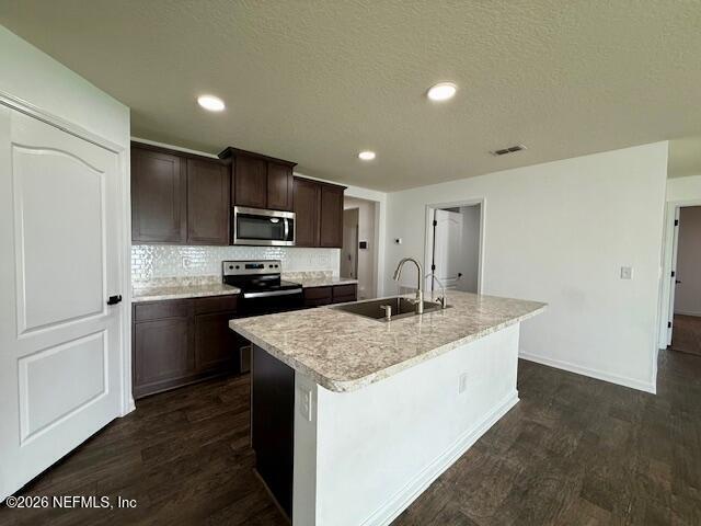 Building Photo - 3640 Alta Lakes Blvd