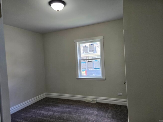 Building Photo - 3225 Dinnen Ave