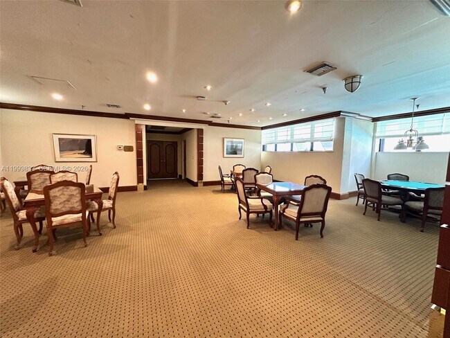 Building Photo - 5757 Collins Ave