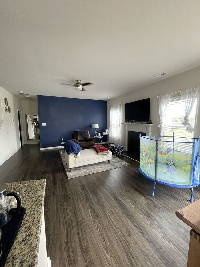 Building Photo - 2913 Seven Kings Ct