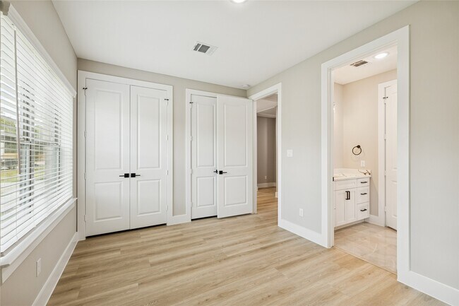 Building Photo - 2602 Martinas Ct