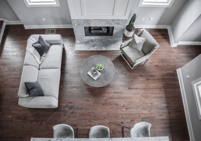 Building Photo - 3 Bed, 3.5 Bath Home w/ 2 Car Garage in East Nashville