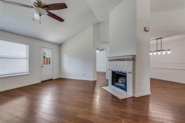 Building Photo - 1940 Helen Ln