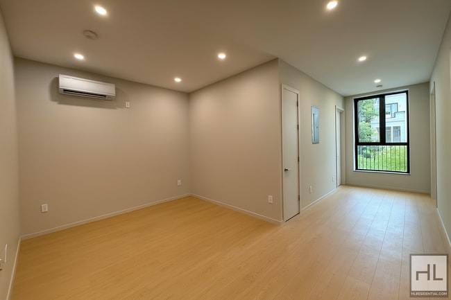 Building Photo - Frost Street #2