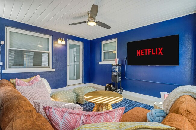 Building Photo - 10861 62nd Ave N