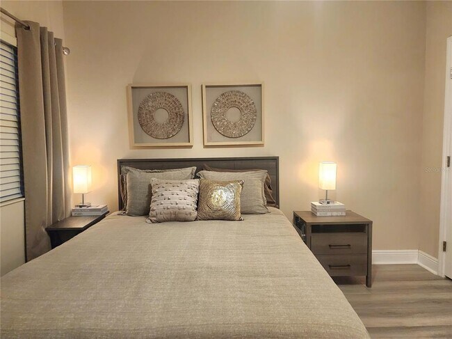 Building Photo - 7194 Key Haven Rd