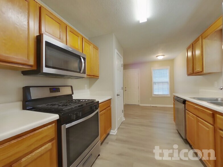 Building Photo - 7258 Brittany Way