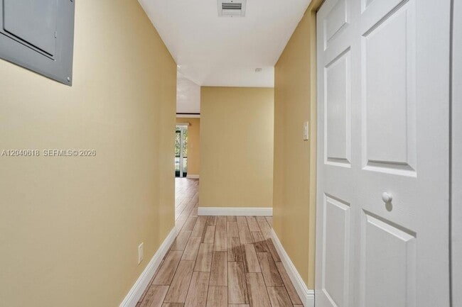 Building Photo - 4114 NW 88th Ave