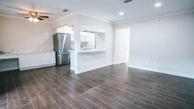 Building Photo - 8935 Gaylord Dr