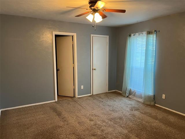 Building Photo - 902 Wandering Way Dr