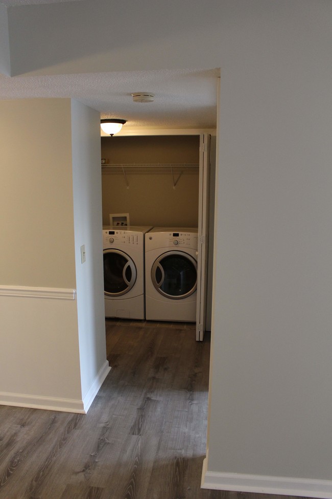 Washer/Dryer included - 133 Morningside Ln