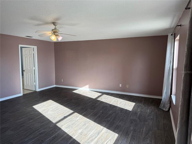 Building Photo - 1219 Kempton Chase Pkwy